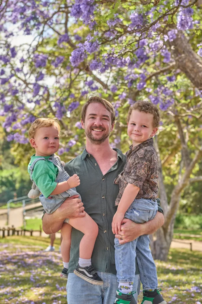 Family jacaranda 01 parramatta park 2678